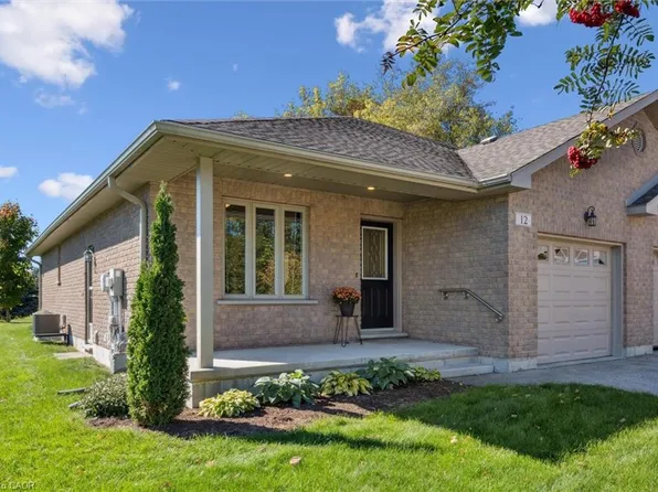 12 Caroline St, Mapleton, ON N0G 2K0
