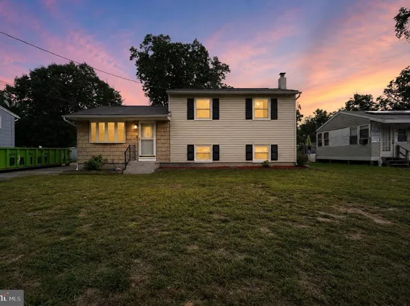 402 Woodlawn Ave, Williamstown, NJ 08094