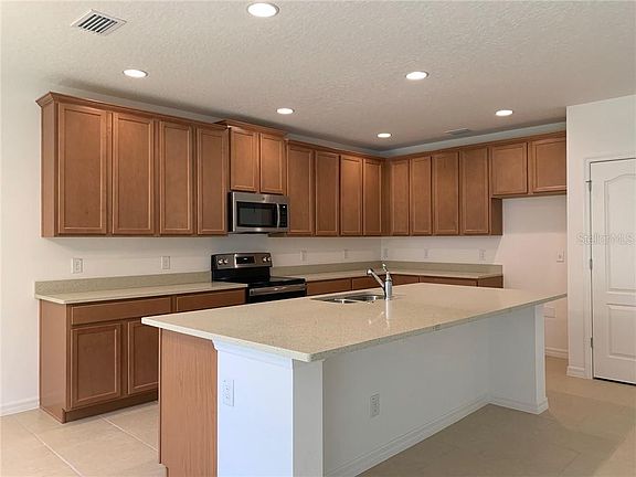 4th image of 9458 Oglethorpe Dr