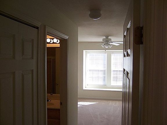 5th image of 3398 Lenox Village Dr
