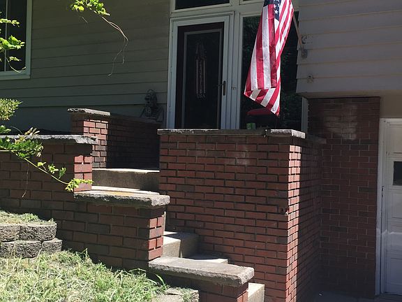 5th image of 4160 Woodbury Ave NE