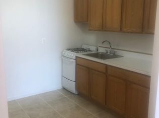 33 Utterby Rd, Malverne, NY 11565