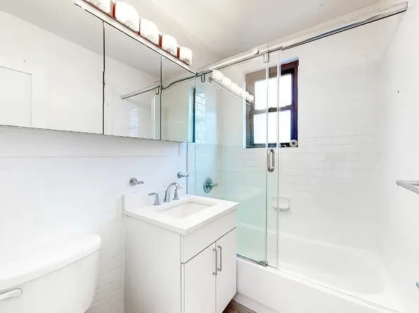 96 Fifth Avenue image 6 of 9