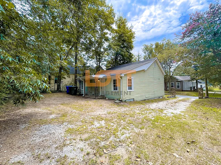 310 Frank St — Photo 18