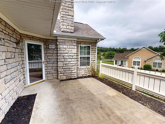 3rd image of 123 Clubview Dr