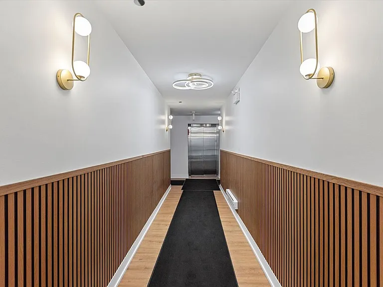 2218 W Madison St #307 — Photo 13