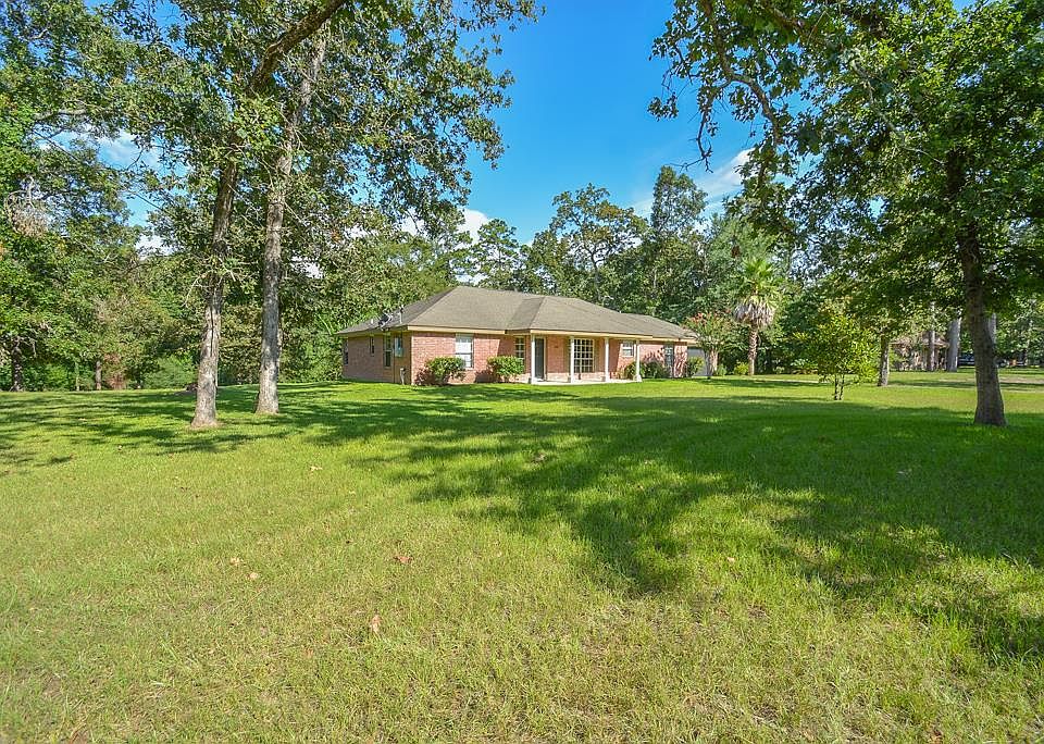 1st image of 165 Oak Hollow Blvd