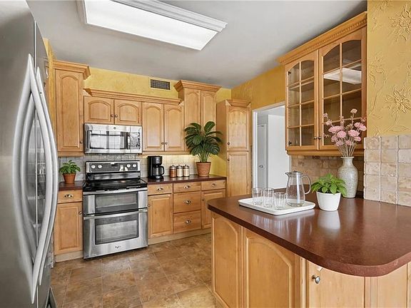 3rd image of 333 W Meyer Blvd APT 413