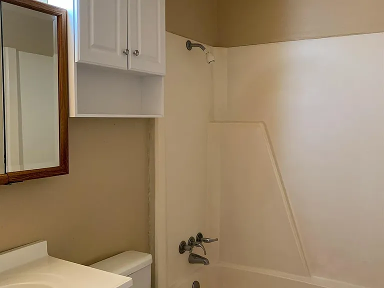703 Ruth Ct #B — Photo 11