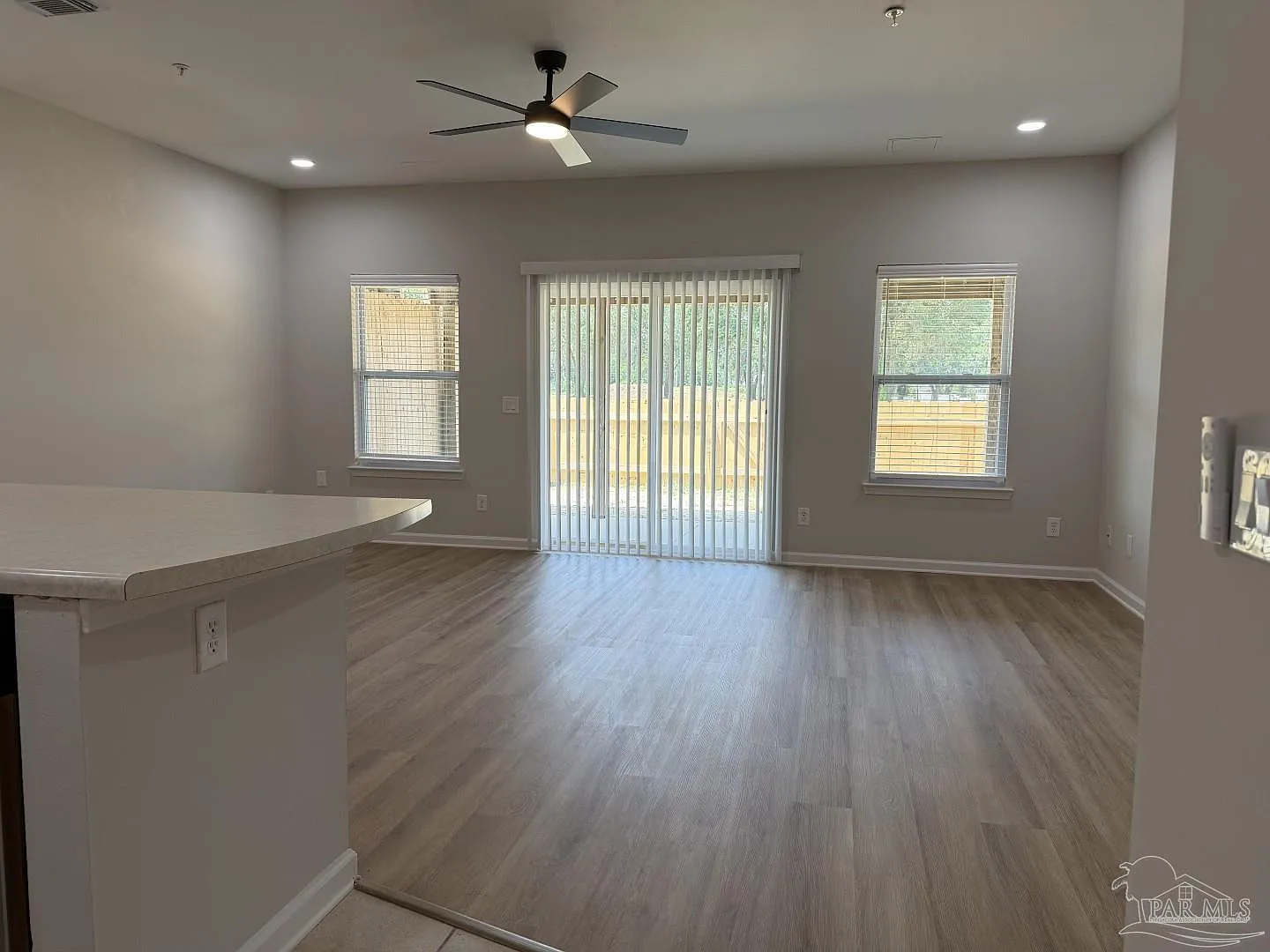 3 bed, 2.5 bath, 1610 sqft, $1,950 — Photo 4