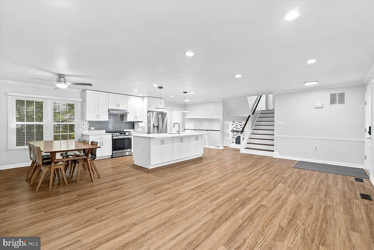 4 bed, 6.0 bath, 2462 sqft, $4,400 — Photo 4