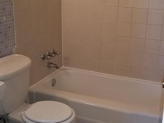 5th image of 7342 Gerardini Dr