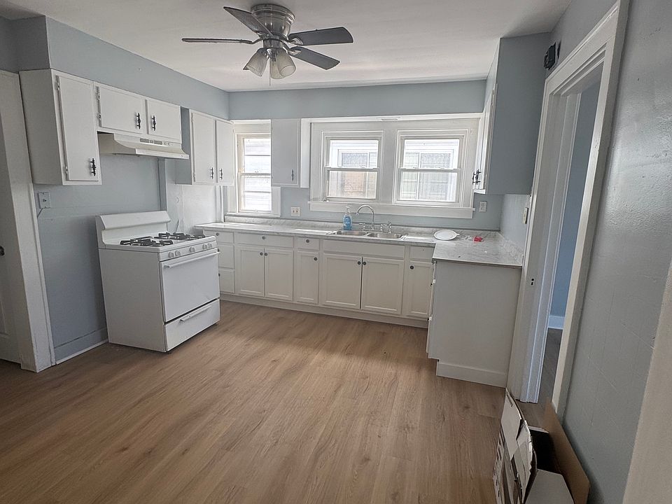 1st image of 1449 Van Cortland St APT 1