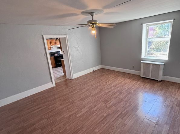 825 W Market St APT C