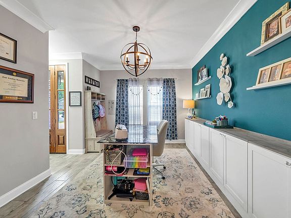 3rd image of 1196 French Quarter Way