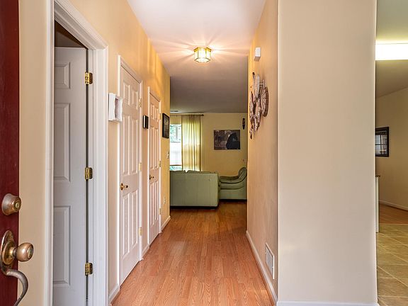 4th image of 313 Southmoor Dr