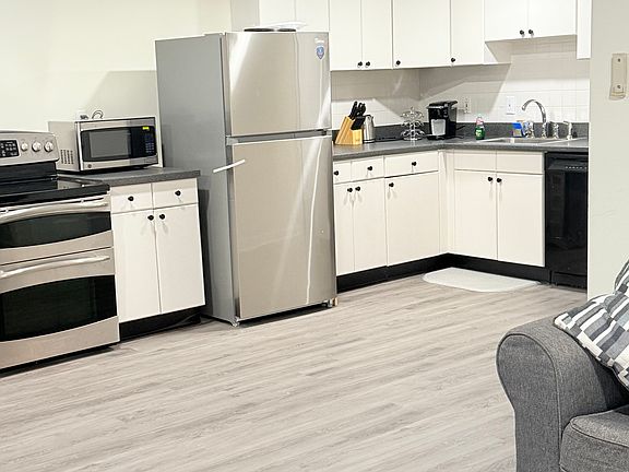 5th image of 5 Cora Pl