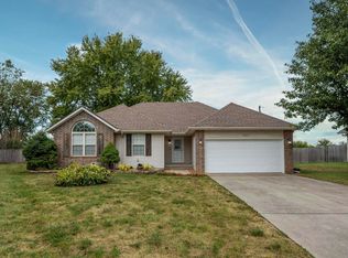 2877 S Quail Ave, Springfield, MO 65807