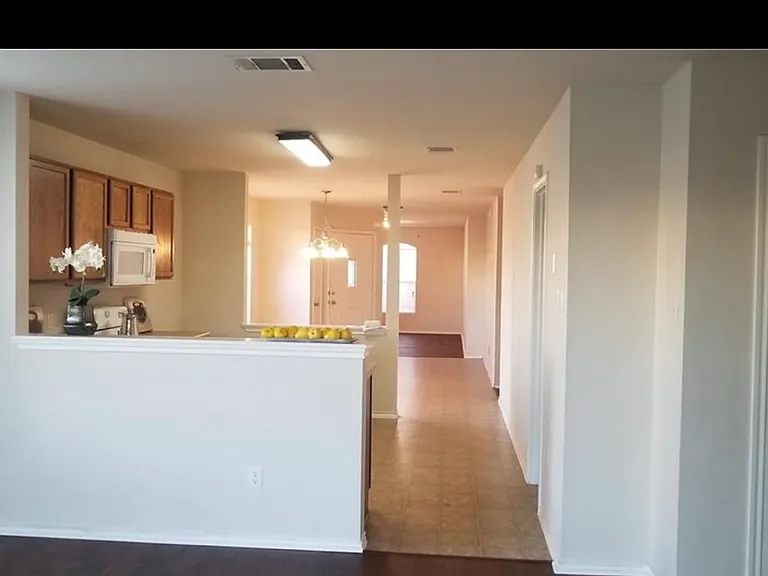 5708 Colinton Ave — Photo 3