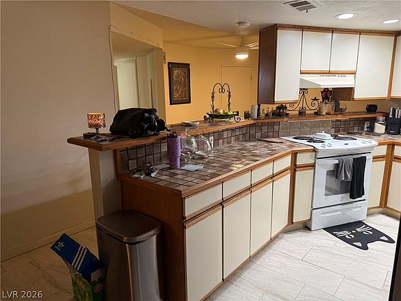 5th image of 2080 Karen Ave #15
