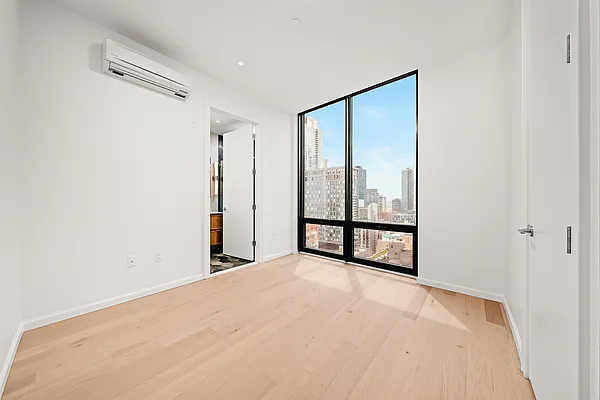 Bedroom, photo 2