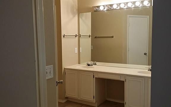 5th image of 7208 Chardonnay Dr