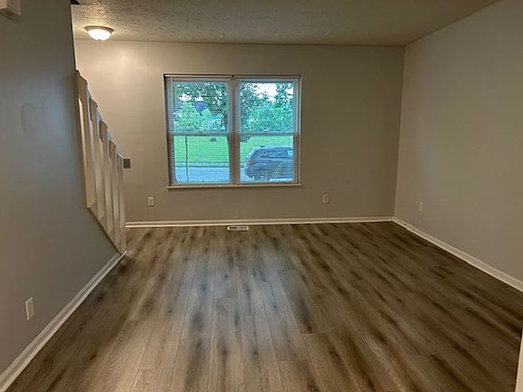 5th image of 18-26 Holt St #24