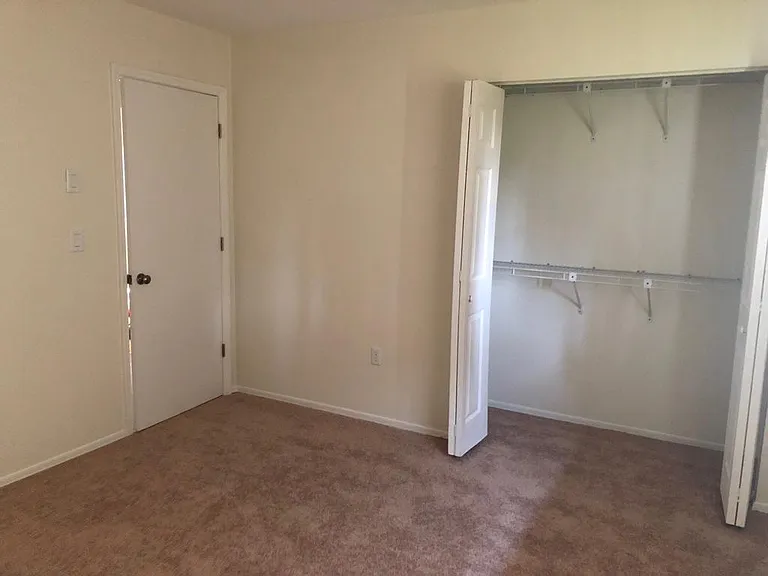 2094 Redmond St #B — Photo 11