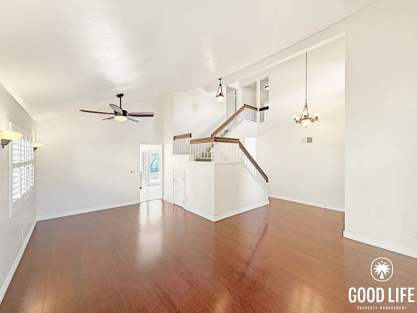 Sd: 4bd/3ba Two-Story Home In Oceanside W/ Large Backyard, Garden Beds & Walking Distance To Trails! — Photo 3