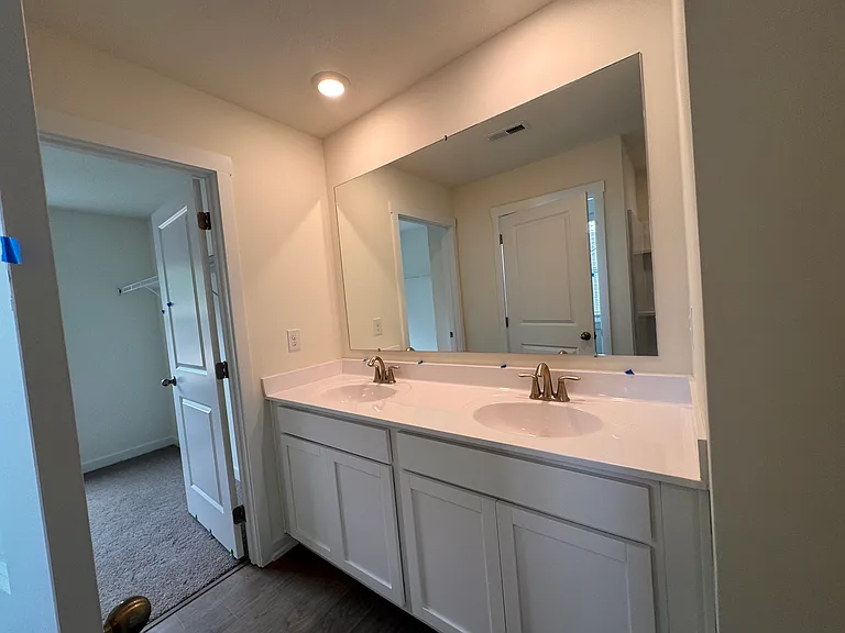 574 White Oak Ln — Photo 10