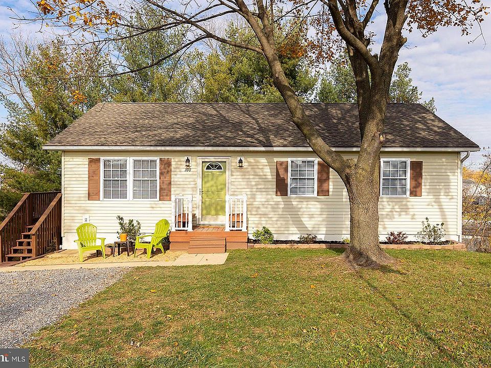 1st image of 108 Linwood Ct