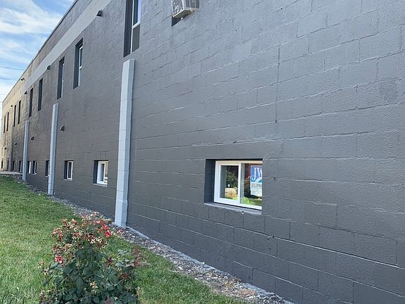 2nd image of 1413 E Washington St #7