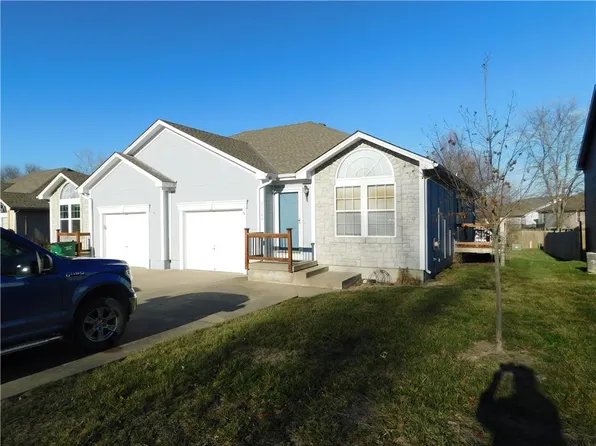 21543 S Soryl Ave, Peculiar, MO 64078