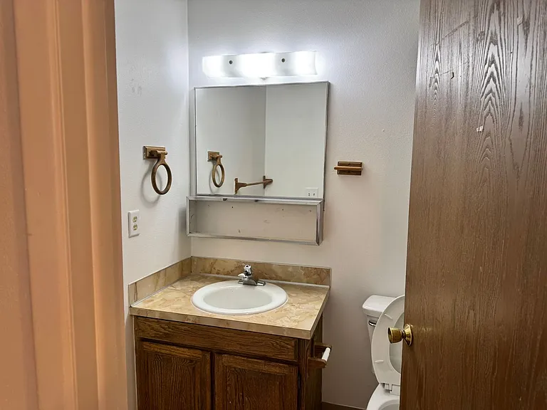 4400 Everton Dr — Photo 8