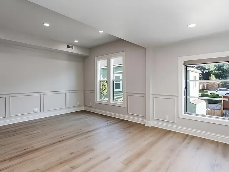 4224 Brockton Ave — Photo 6