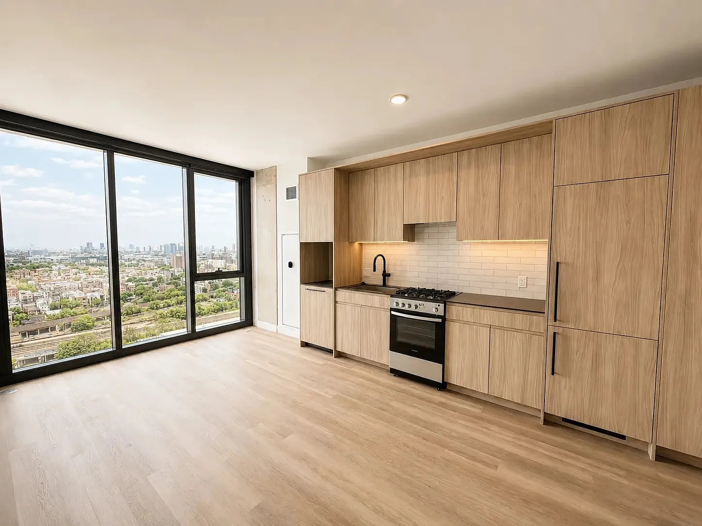 Brand New West Loop Studio - Fulton Market — Photo 2