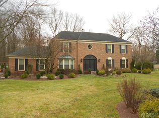 20 Pleasant Pl, North Brunswick, NJ 08902