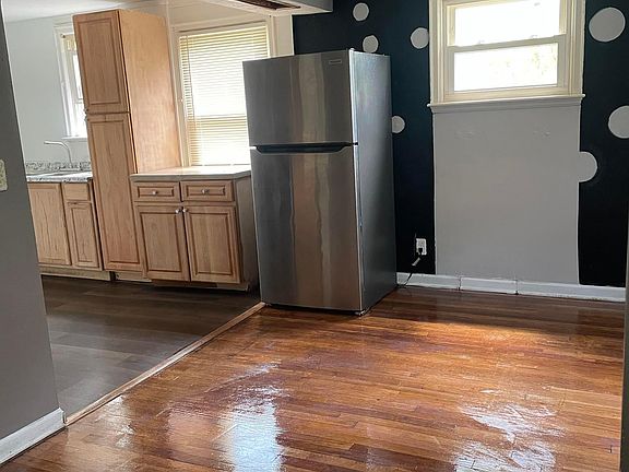 5th image of 2444 Bretton Pl