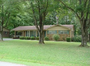 308 Royal Oak Dr, Paris, TN 38242