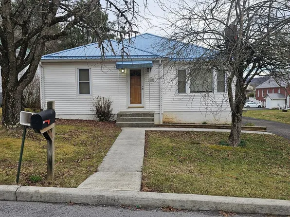 115 1st Ave, Richlands, VA 24641