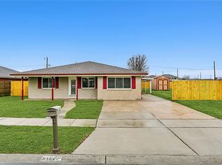 2304 Jean Lafitte Pkwy, Chalmette, LA 70043