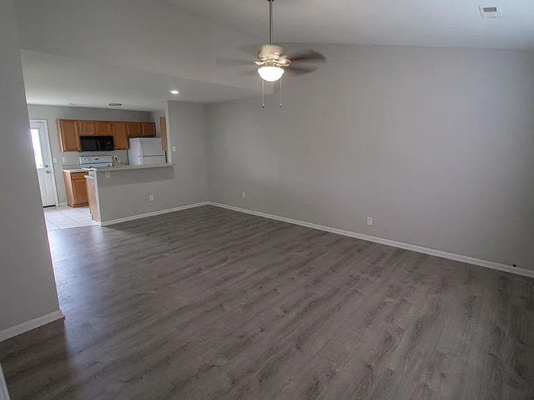 1602 High Quest Cir — Photo 5