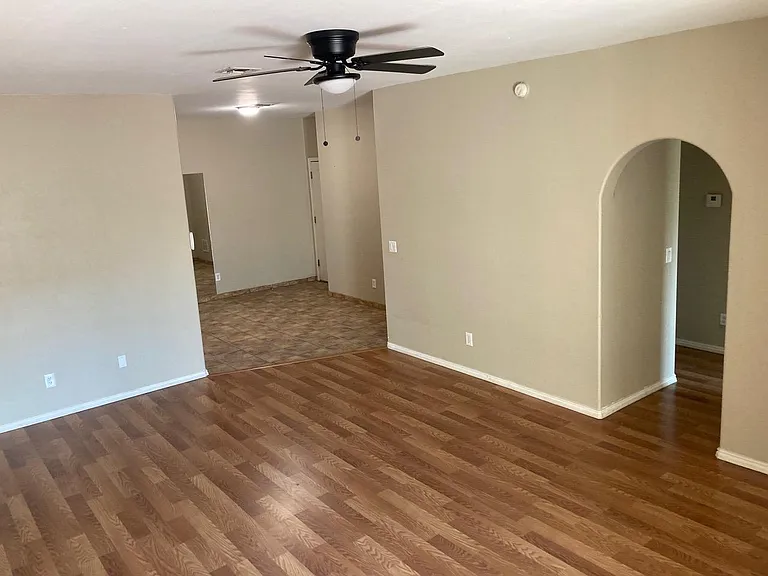 1315 E Zulema Loop — Photo 5