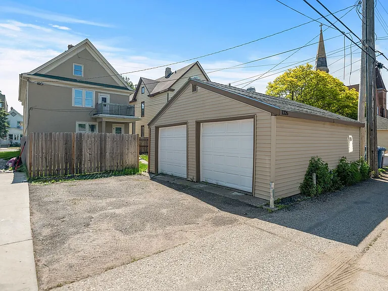 1326 Monroe St NE — Photo 6