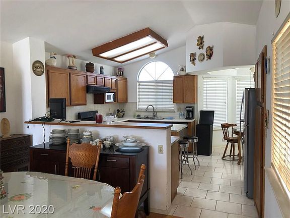 3rd image of 7217 Laveta Ln