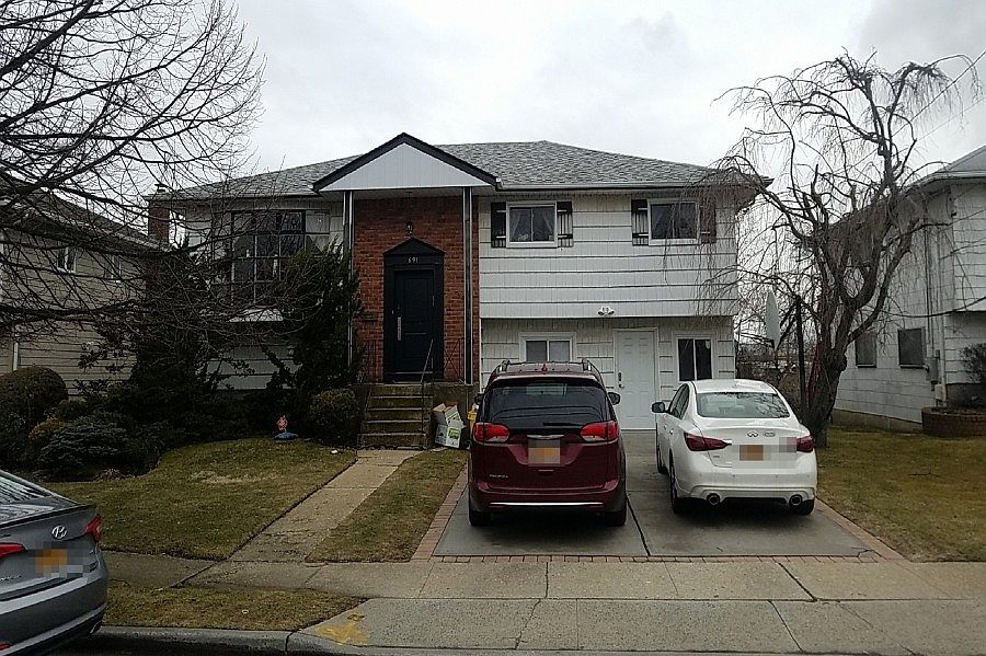 1st image of 691 Park Ln