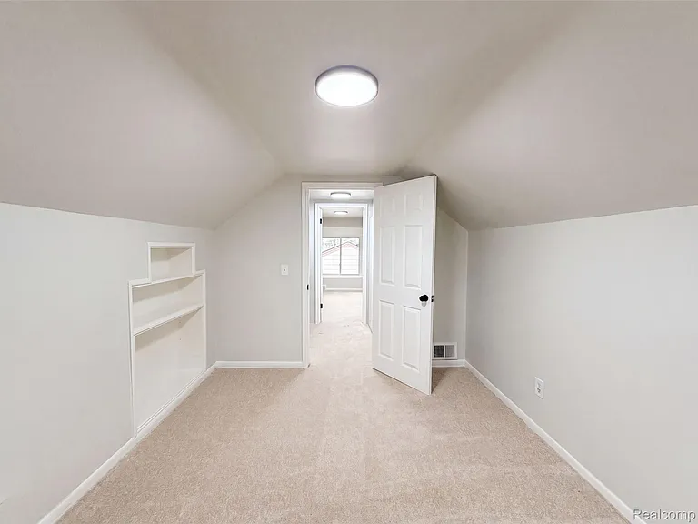11268 Maxwell Ave — Photo 10