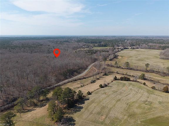 3rd image of 38 Burleigh Rd