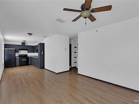 4th image of 1312 W Carmen Ave
