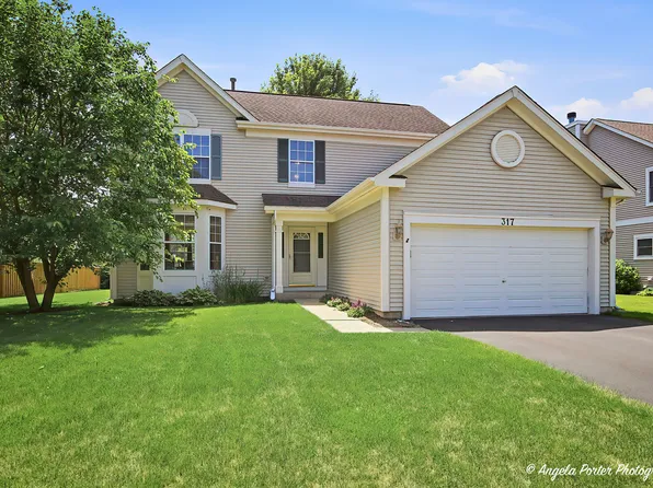 317 Talismon Dr, Crystal Lake, IL 60012